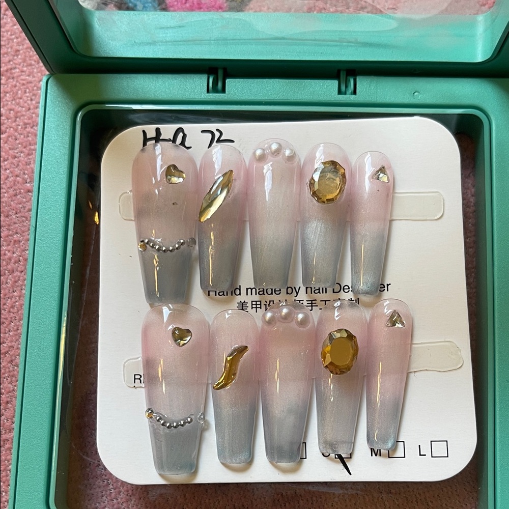 Elegant Pink and Gray Nail Set